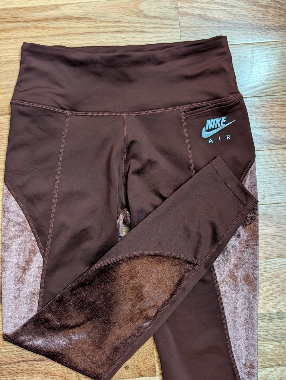 Nike Air Dri-FIT Brown High Rise Leggings Velour Pocket Athleisure Women’s S